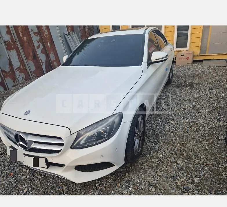 Photo 2 of 4: 2017 Mercedes-Benz C200 — Korean insurance auction