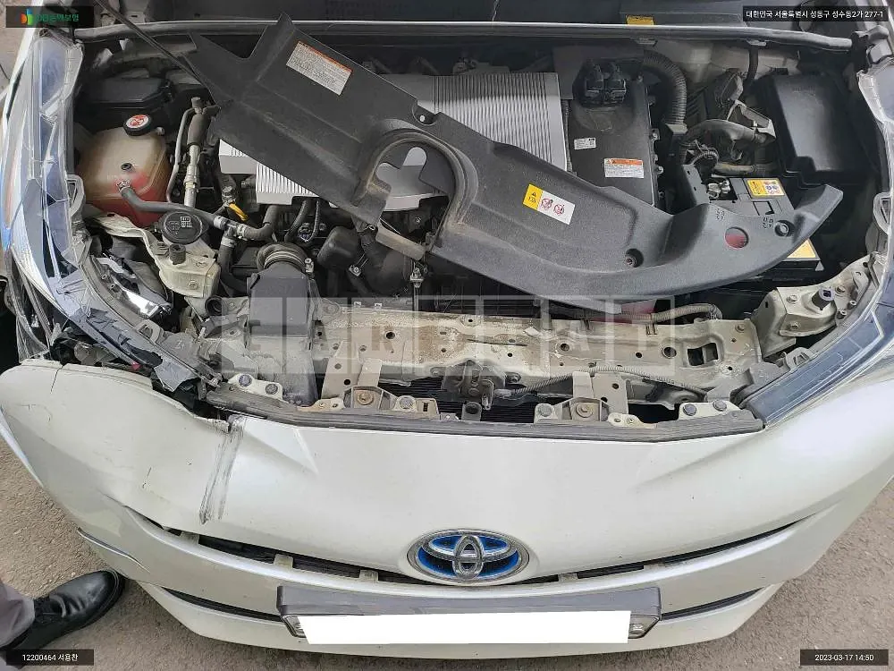 Photo 2 of 9: 2017 Toyota Prius, VIN JTDKBRFU4H3543153 — Korean insurance auction