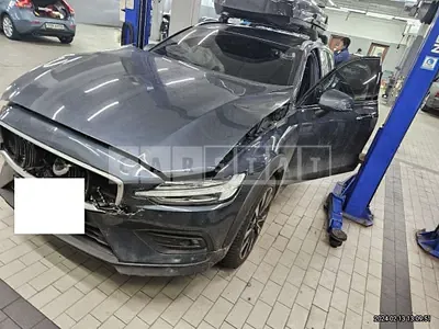 Photo 1 of 28: 2022 Volvo V60 CCB5 AWD, VIN YV1ZZL12CN1094913 — Korean insurance auction