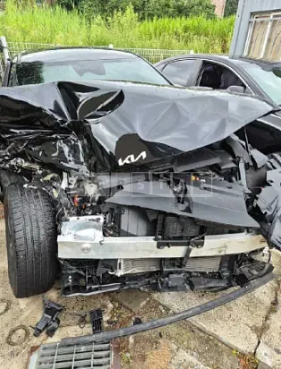Photo 2 of 28: 2022 Kia EV6 — Korean insurance auction