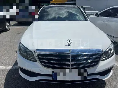 Photo 1 of 14: 2019 Mercedes-Benz E300 4Matic — Korean insurance auction