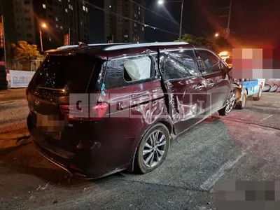 Photo 1 of 24: 2018 Kia Carnivals — Korean insurance auction