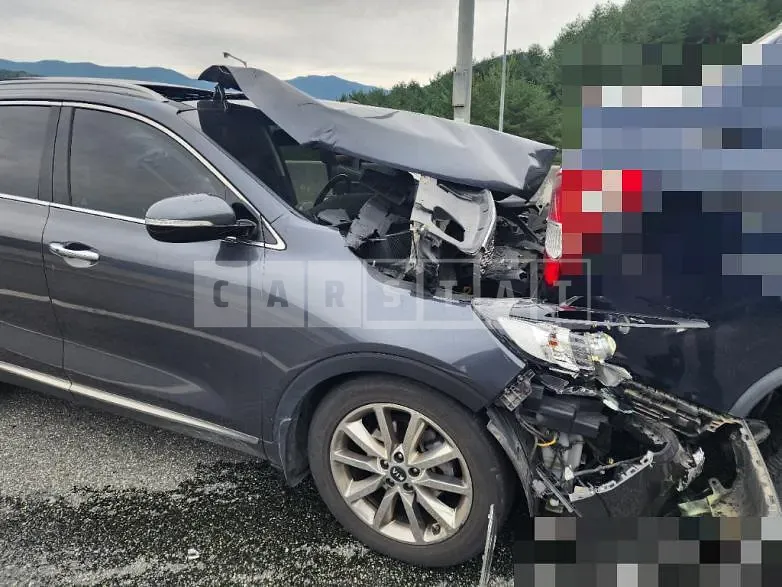 Photo 2 of 5: 2015 Kia Sorento 4WD — Korean insurance auction