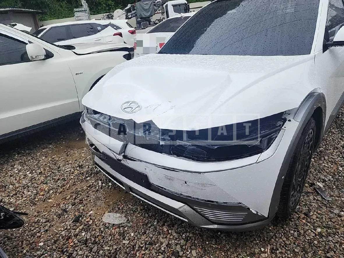 Photo 2 of 19: 2023 Hyundai IONIQ 5 Long Range, VIN KMHKR81EFRU245466 — Korean insurance auction