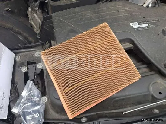 Photo 2 of 10: 2018 BMW 320i — Korean insurance auction