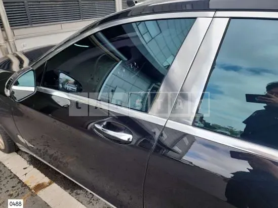 Photo 2 of 11: 2015 Mercedes-Maybach S500, VIN WVWZZZ3CZGE506018 — Korean insurance auction