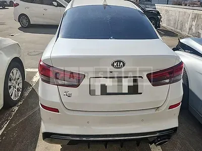Photo 1 of 8: 2018 Kia K5 — Korean insurance auction