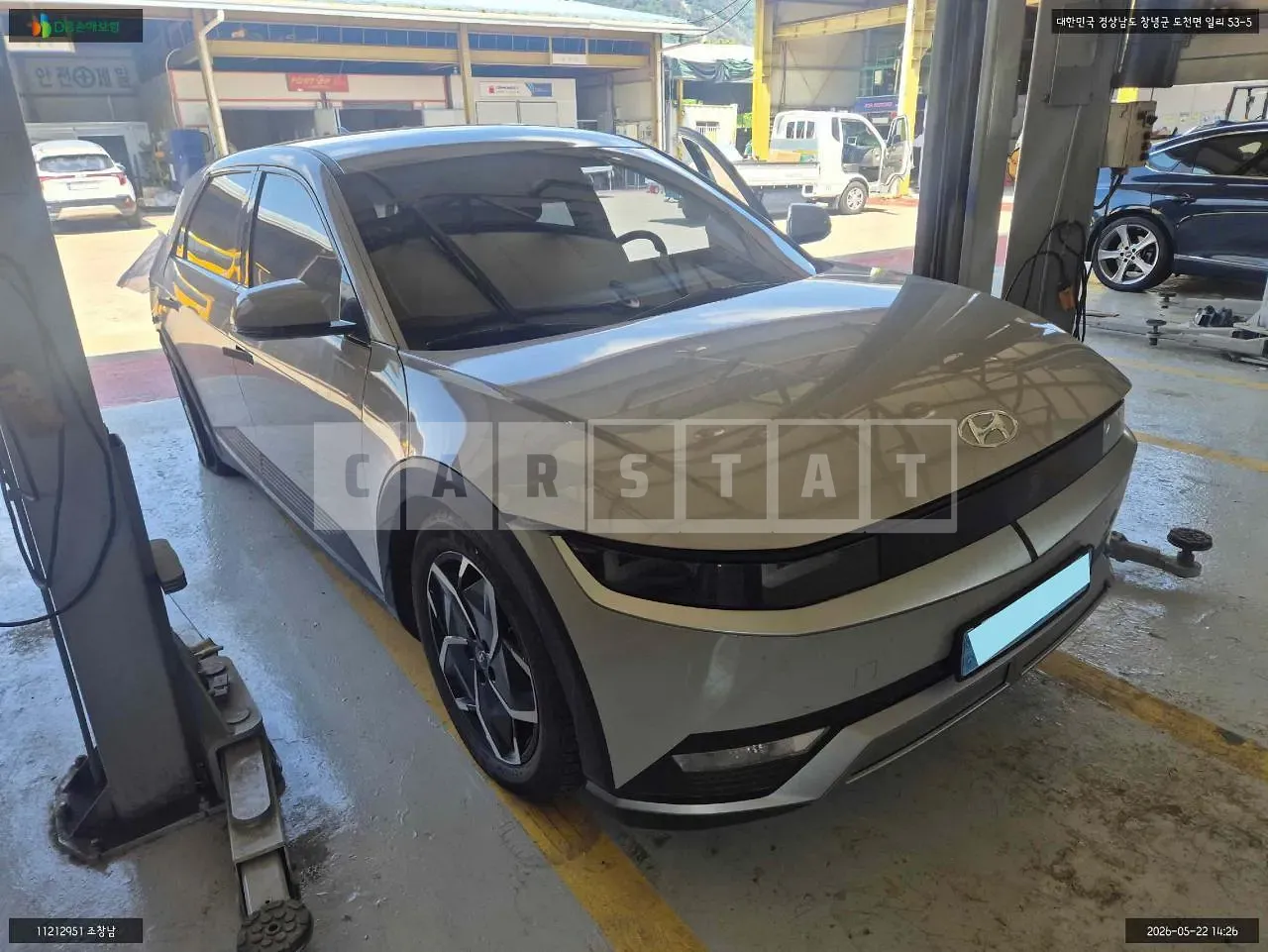 Photo 2 of 21: 2021 Hyundai IONIQ 5, VIN KMHKN81AFNU009339 — Korean insurance auction