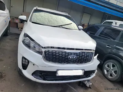 Photo 1 of 41: 2018 Kia Sorento, VIN KNAPG81BBJA408347 — Korean insurance auction