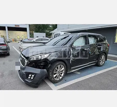 Photo 1 of 5: 2016 Kia Sorento 4WD — Korean insurance auction