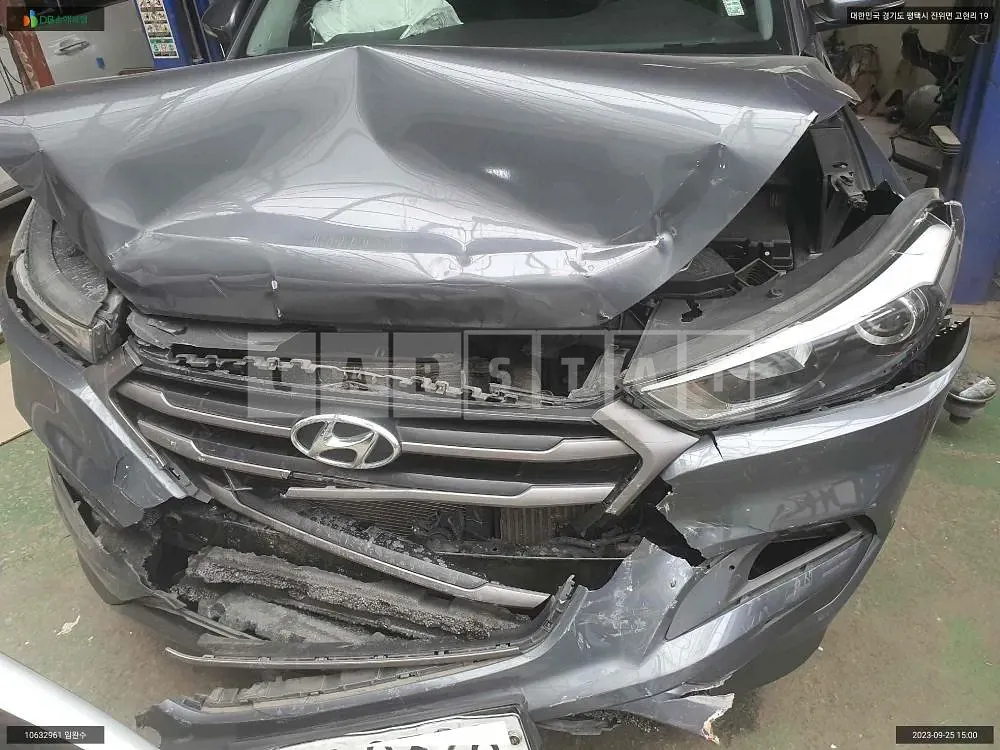 Photo 2 of 13: 2015 Hyundai Tucson, VIN KMHJ3815GGU108892 — Korean insurance auction