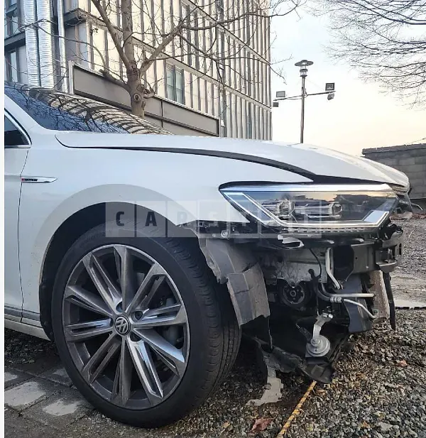 Photo 2 of 9: 2018 Volkswagen Passat GT 2.0TDI 4MOTION, VIN WVWZZZ3CZJE253943 — Korean insurance auction