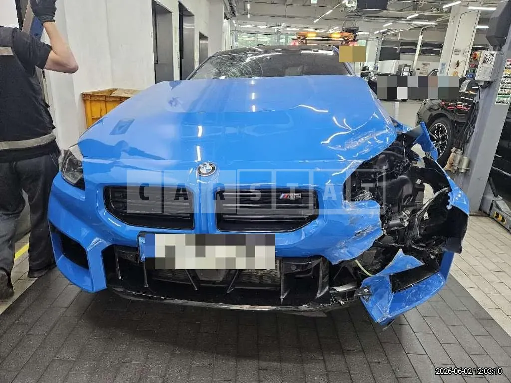 Photo 2 of 26: 2025 BMW M2 — Korean insurance auction