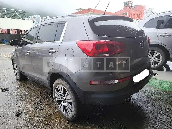 Photo 2 of 16: 2015 Kia Sportage, VIN KNAPC813BFK687431 — Korean insurance auction