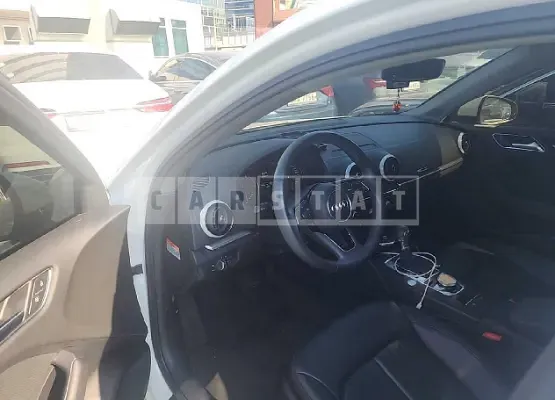 Photo 2 of 33: 2019 Audi I 40TFSI, VIN WAUZZZ8V6KA123037 — Korean insurance auction
