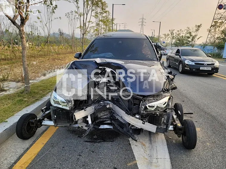 Photo 2 of 6: 2016 BMW 520d — Korean insurance auction
