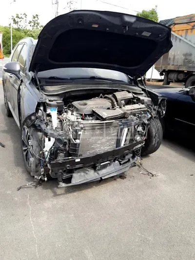 Photo 1 of 47: 2019 Hyundai Santa Fe, VIN KMHS381ABKU052255 — Korean insurance auction
