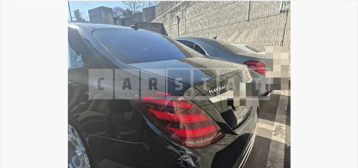 Photo 2 of 4: 2020 Mercedes-Benz (parts) Maybach S560 4Matic L Tail Lamp — Korean insurance auction