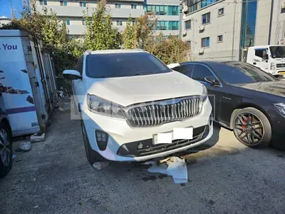 Photo 1 of 8: 2018 Kia Sorento, VIN KNAPG81BBJA470068 — Korean insurance auction