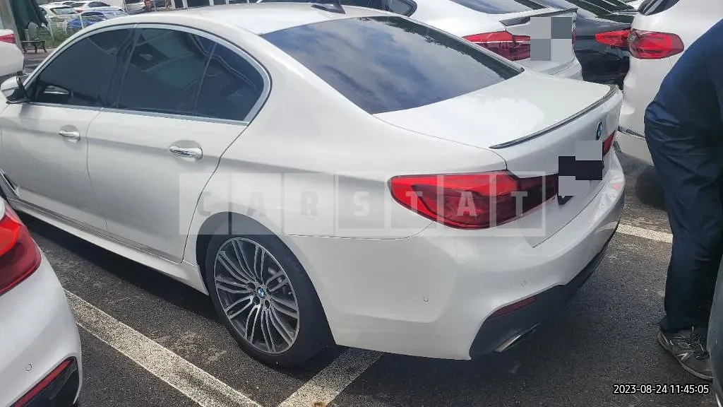 Photo 2 of 14: 2018 BMW 530d, VIN WBAJC9100JG944496 — Korean insurance auction