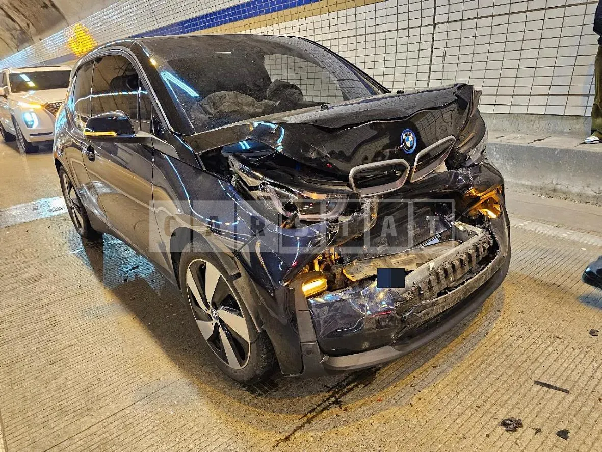 Photo 2 of 17: 2019 BMW i3 120AH Lux — Korean insurance auction