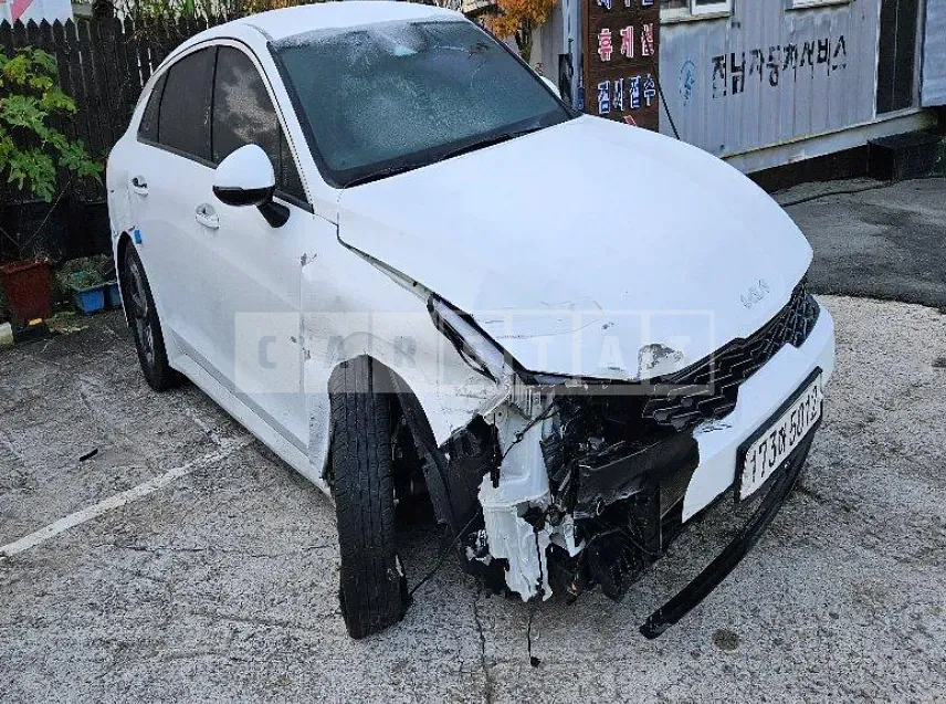 Photo 2 of 32: 2023 Kia K5, VIN KNAG541BBPA215790 — Korean insurance auction