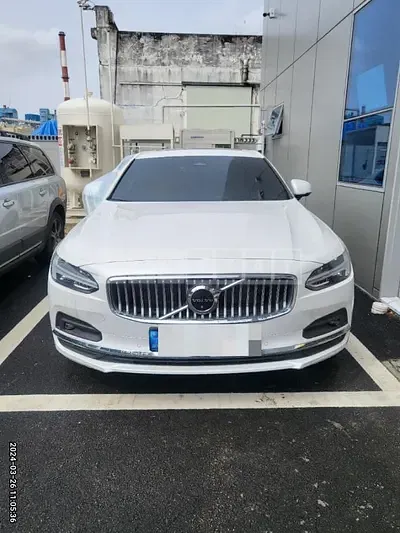 Photo 1 of 16: 2022 Volvo S90 B5 Inscription, VIN LVYPTL12DNP270025 — Korean insurance auction