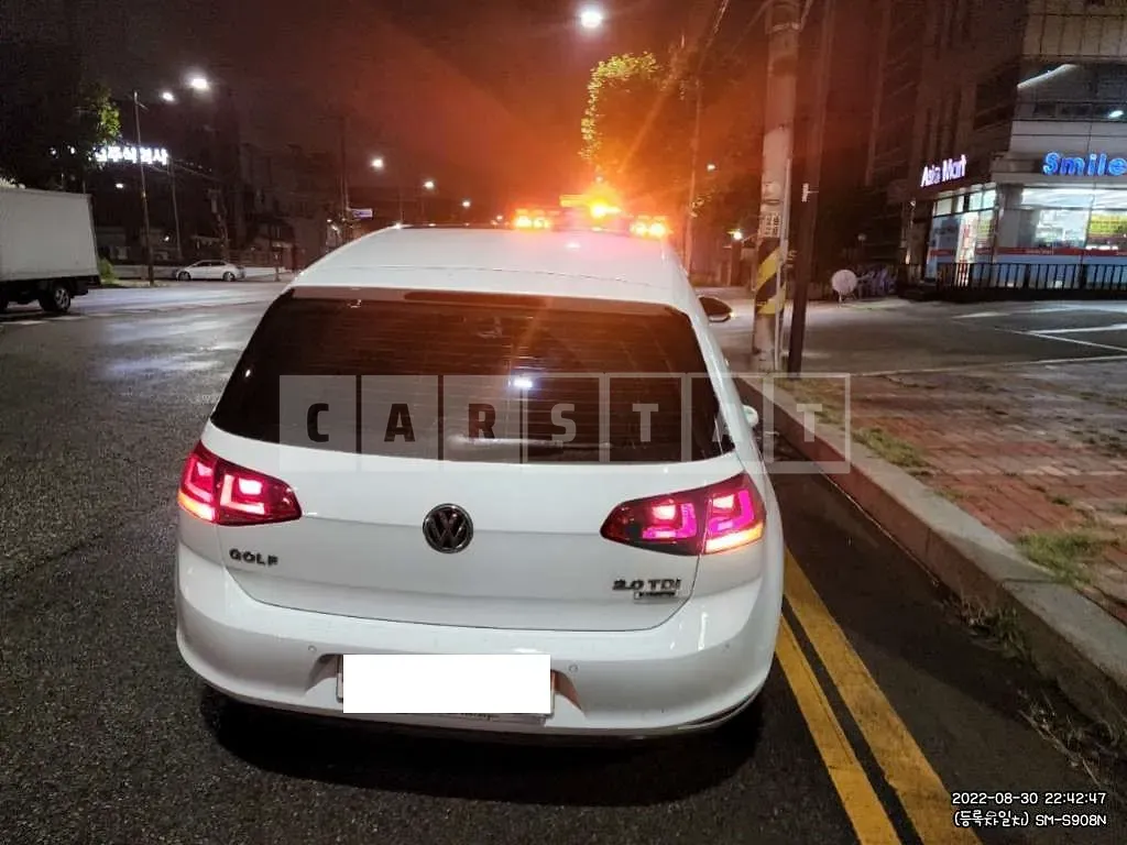 Photo 2 of 6: 2015 Volkswagen Golf 2.0 TDI BMT, VIN WVWZZZAUZFW319756 — Korean insurance auction