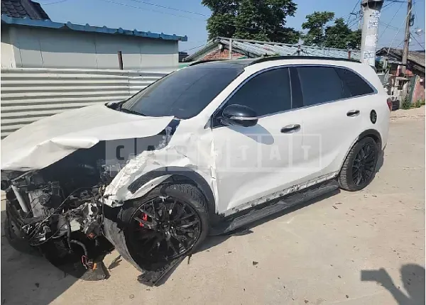 Photo 2 of 26: 2017 Kia Sorento — Korean insurance auction