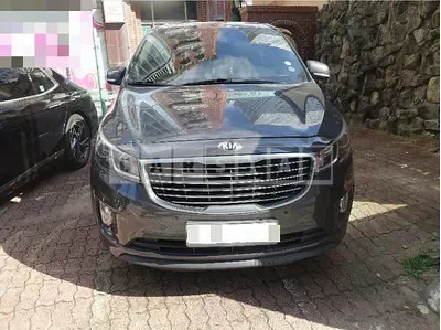 Photo 1 of 7: 2015 Kia Carnivals — Korean insurance auction