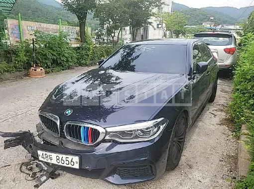 Photo 2 of 50: 2019 BMW 530i M Sport Package Plus, VIN WBAJD3104KWW28147 — Korean insurance auction