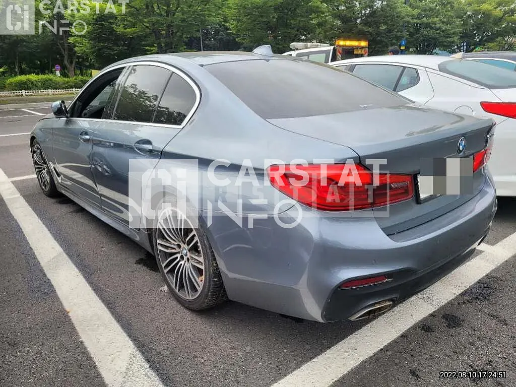 Photo 2 of 16: 2020 BMW 530i M Sport Package, VIN WBAJR5108LWW73560 — Korean insurance auction