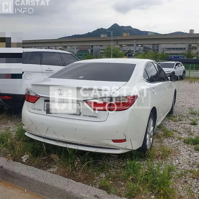 Photo 2 of 10: 2015 Lexus ES300h, VIN JTHBW1GG0F2096515 — Korean insurance auction