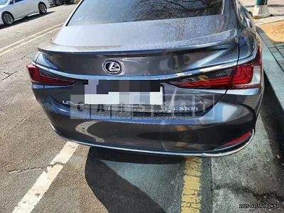 Photo 1 of 34: 2021 Lexus ES300h — Korean insurance auction