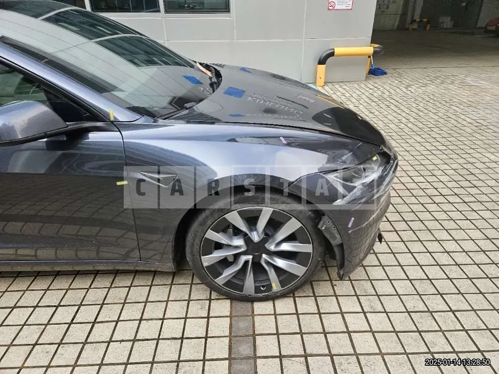 Photo 2 of 17: 2024 Tesla Model 3 Long Range, VIN LRW3E7EK4RC250917 — Korean insurance auction
