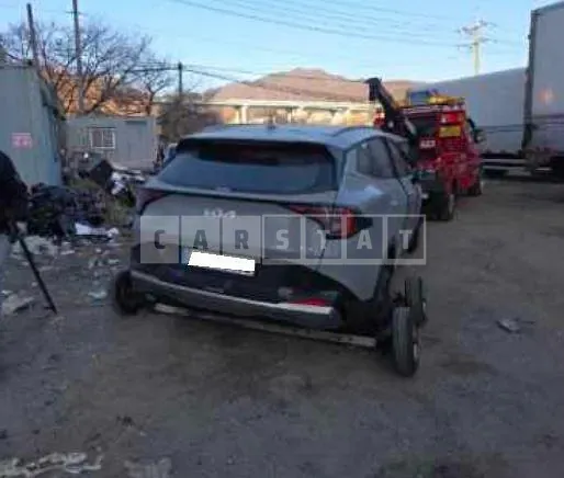 Photo 2 of 18: 2025 Kia Sportage Hybrid, VIN KNAPW81GBTK338882 — Korean insurance auction