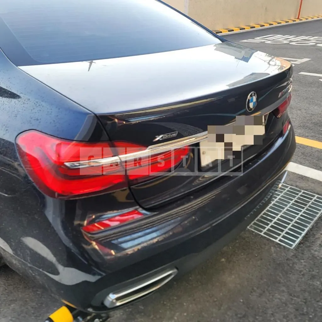 Photo 2 of 29: 2017 BMW 740Li xDrive, VIN WBA7E4101JGV26097 — Korean insurance auction