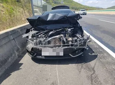 Photo 1 of 4: 2018 Kia K7 — Korean insurance auction