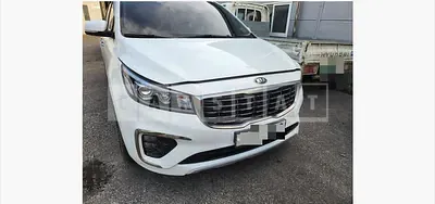 Photo 1 of 12: 2019 Kia Carnivals — Korean insurance auction