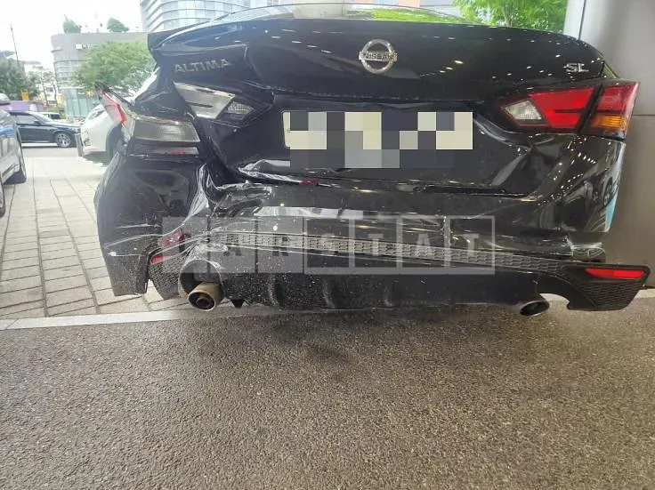 Photo 2 of 4: 2019 Nissan Altima — Korean insurance auction