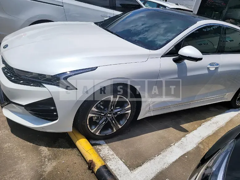 Photo 2 of 14: 2021 Kia K5, VIN KNAG641BBMA123867 — Korean insurance auction
