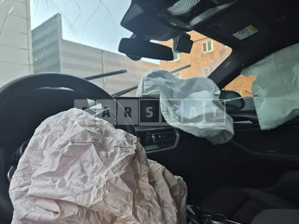 Photo 2 of 24: 2024 BMW X4 xDrive20i — Korean insurance auction
