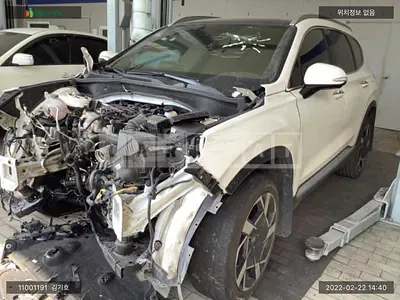 Photo 1 of 12: 2020 Hyundai Santa Fe, VIN KMHS381HGMU340402 — Korean insurance auction