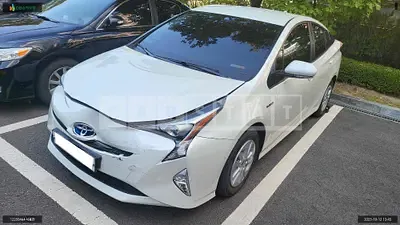 Photo 1 of 11: 2017 Toyota Prius, VIN JTDKBRFU0H3537950 — Korean insurance auction