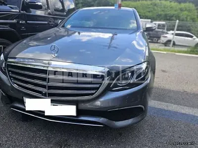 Photo 1 of 26: 2019 Mercedes-Benz E 300 — Korean insurance auction