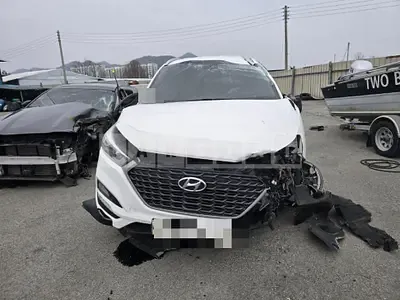 Photo 1 of 18: 2017 Hyundai Tucson TL 1.7, VIN KMHJ3815GHU432535 — Korean insurance auction