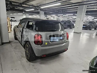 2022 Mini Cooper SE electric car