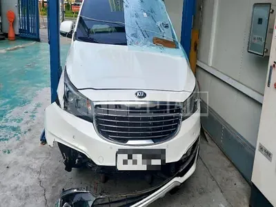 Photo 1 of 22: 2017 Kia Carnivals — Korean insurance auction