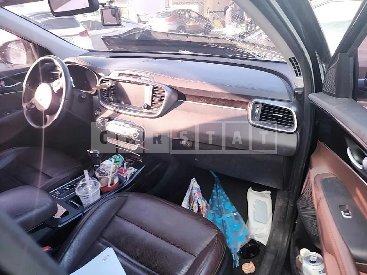 Photo 2 of 8: 2016 Kia Sorento, VIN KNAPK81ABHA297622 — Korean insurance auction