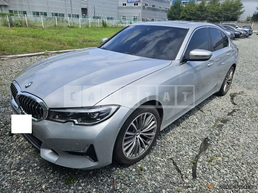 Photo 2 of 28: 2019 BMW 320d — Korean insurance auction